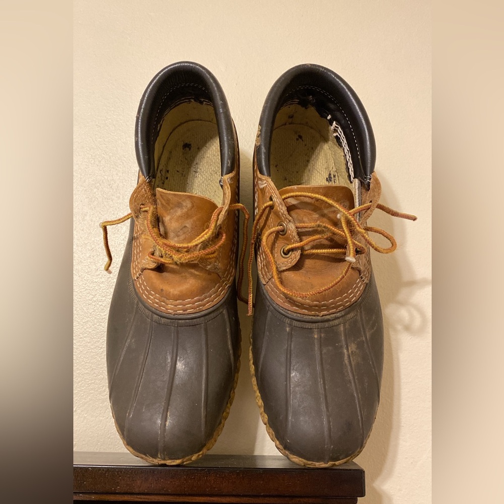 LL BEAN BOOTS • GUMSHOES • MENS SIZE 9 BUT FIT A 10